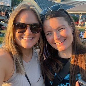 Meet your Posher, Naomi